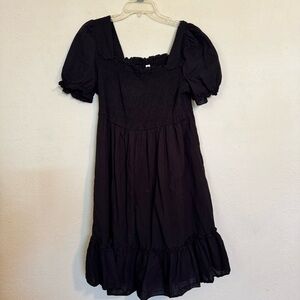 Women’s Black Puff-Sleeve Square-Neck Dress